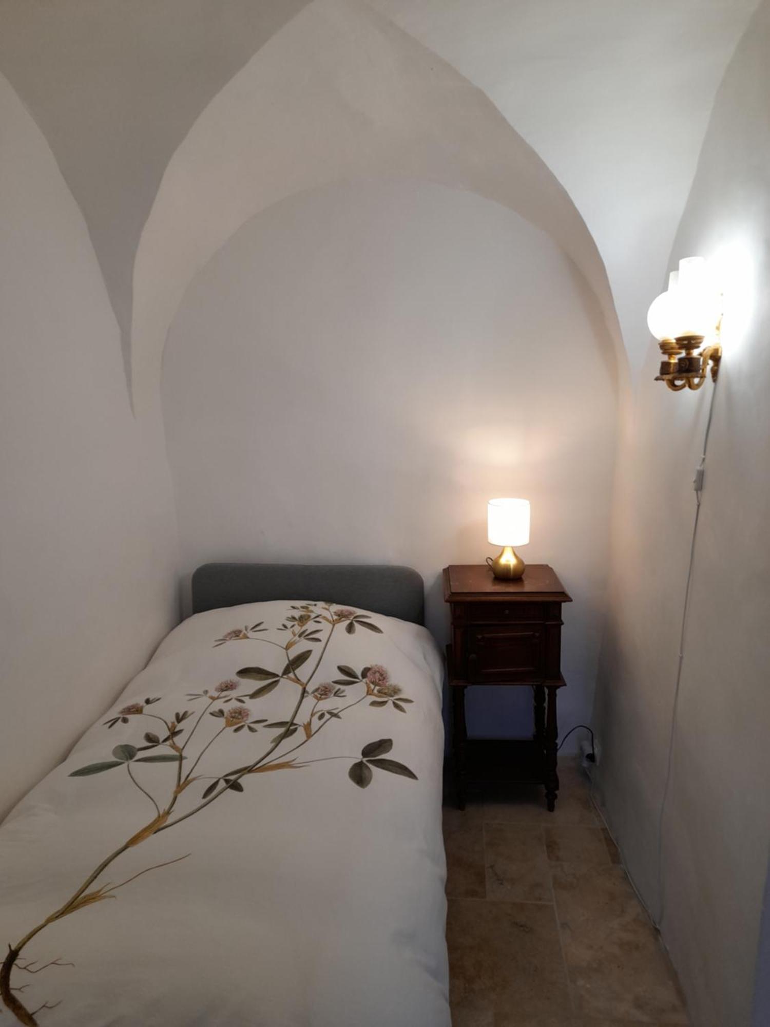 La Tour De Pezene Bed & Breakfast Anduze Exterior photo